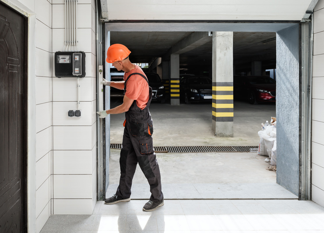 Factors to Consider When Deciding to Replace Your Garage Door